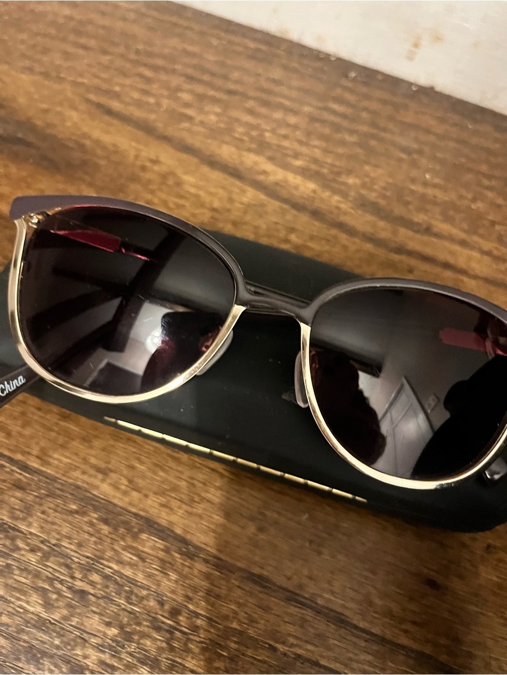 Women’s Gold-Tone Frame Pirahna Sunglasses with Black Lenses